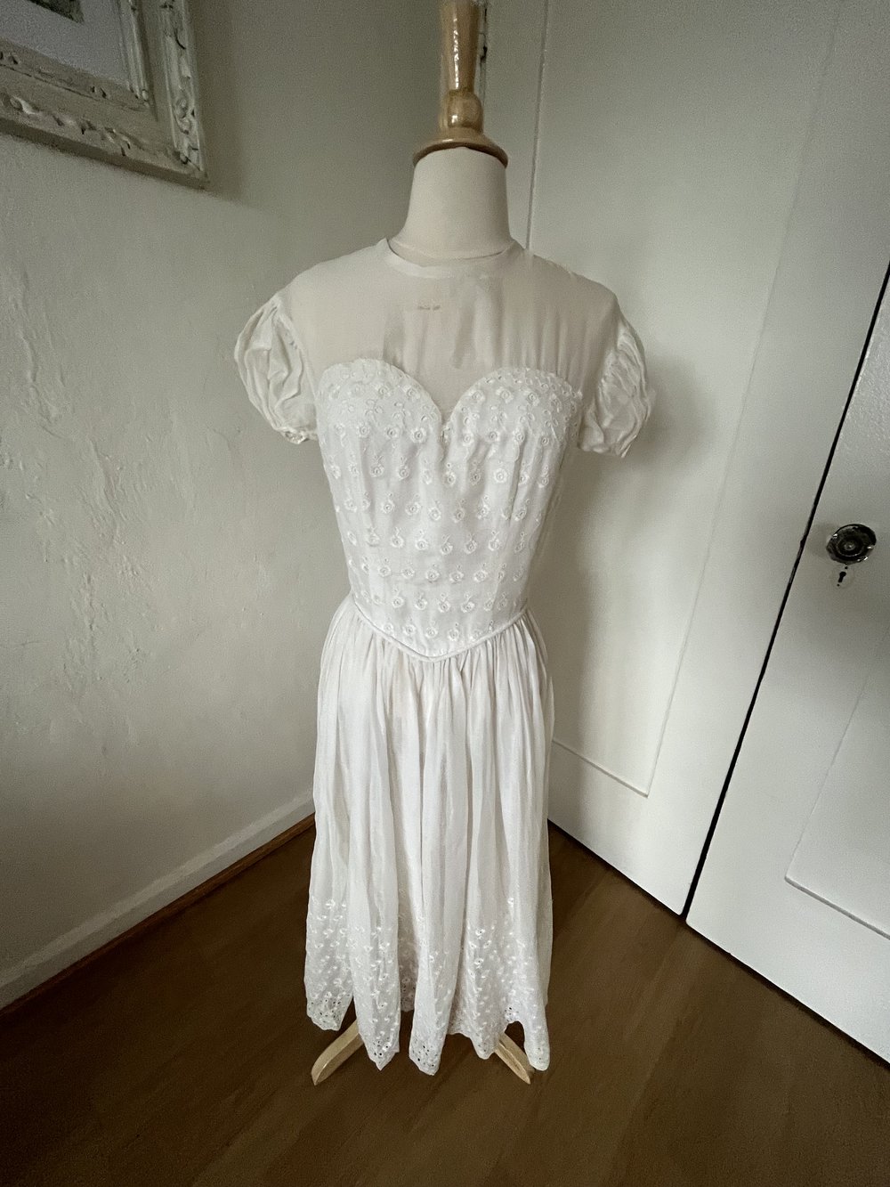 1950's Cotton Eyelet Day Dress with Matching Gloves
