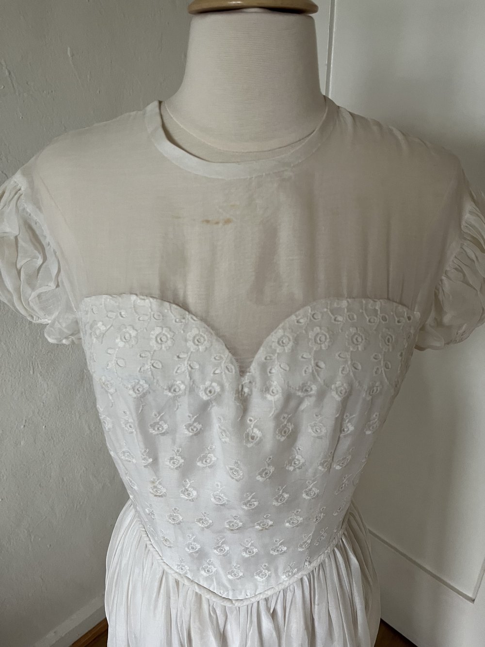 1950's Cotton Eyelet Day Dress with Matching Gloves