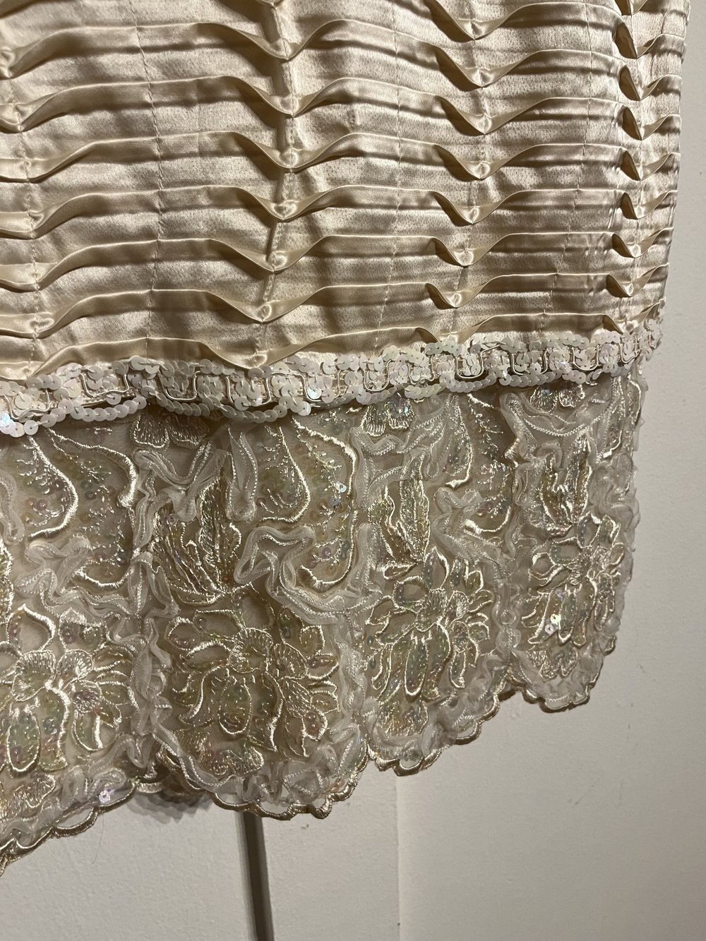 1980's Tiered Midi Dress close up image