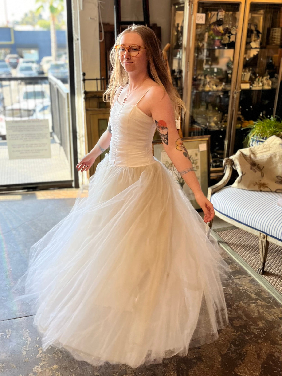 Vintage Bridal Gallery Cream & Ivory Vintage Bridal Gallery Cream & Ivory